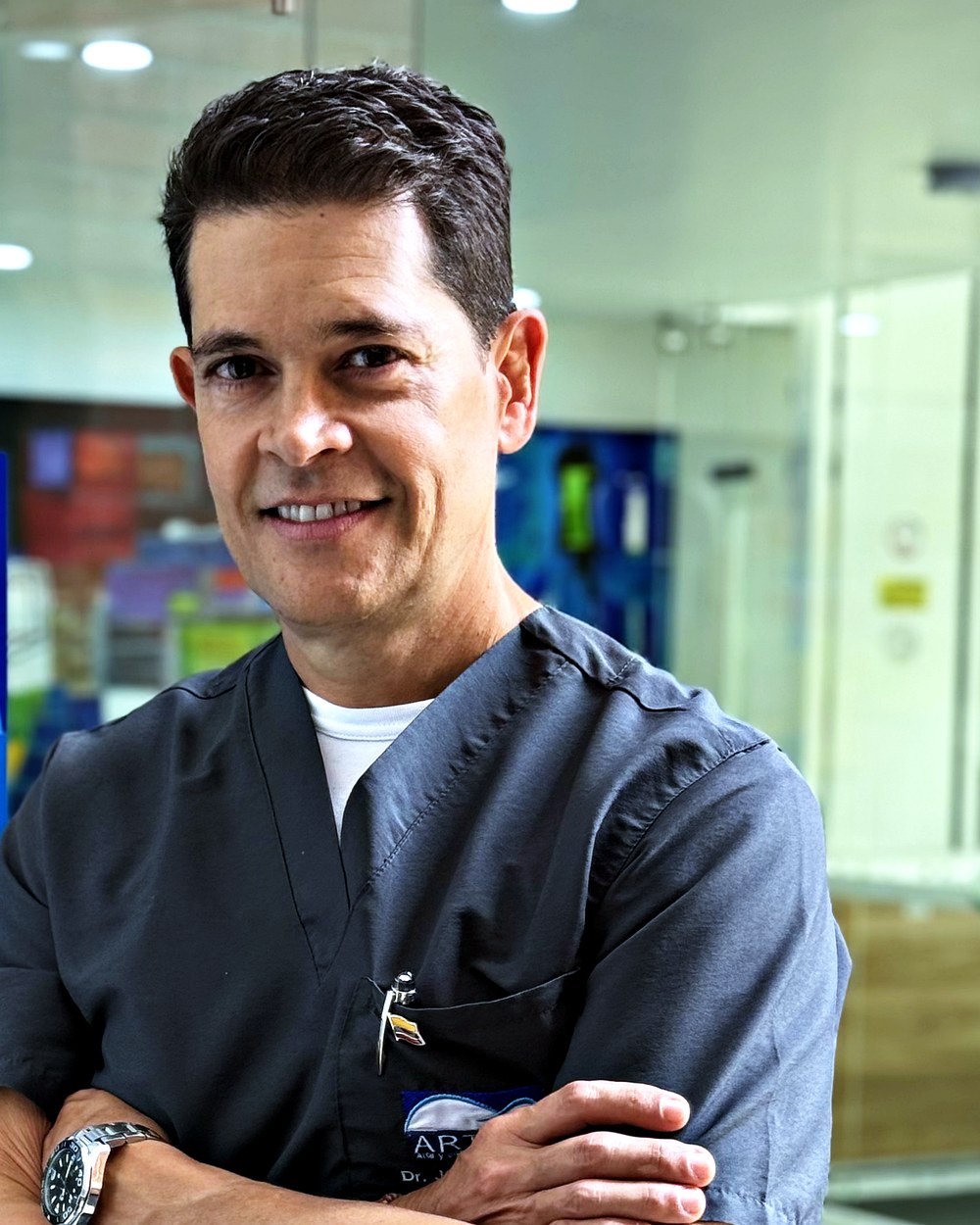 Dr Jaime Montoya, orthodontist and Invisalign Doctor at Medellin Dental Solutions in El Poblado, Medellín