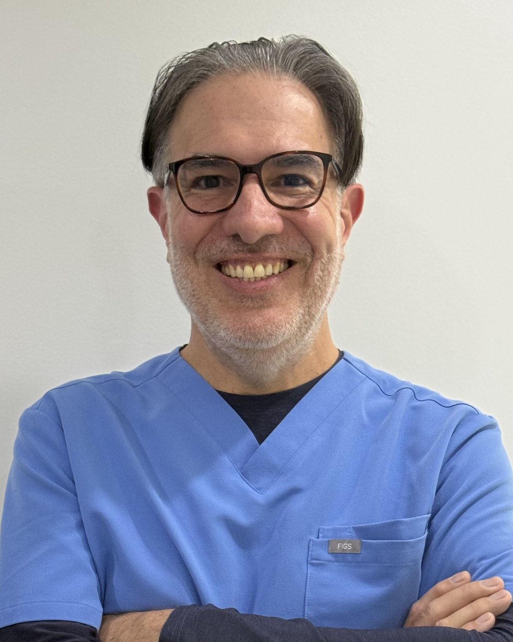 Dr Juan Carlos Mejía, who plans the dental implant treatment at Medellin Dental Solutions in El Poblado, Medellín
