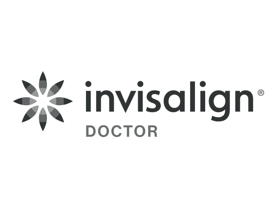 Invisalign Doctor certified provider at Medellin Dental Solutions in Medellín