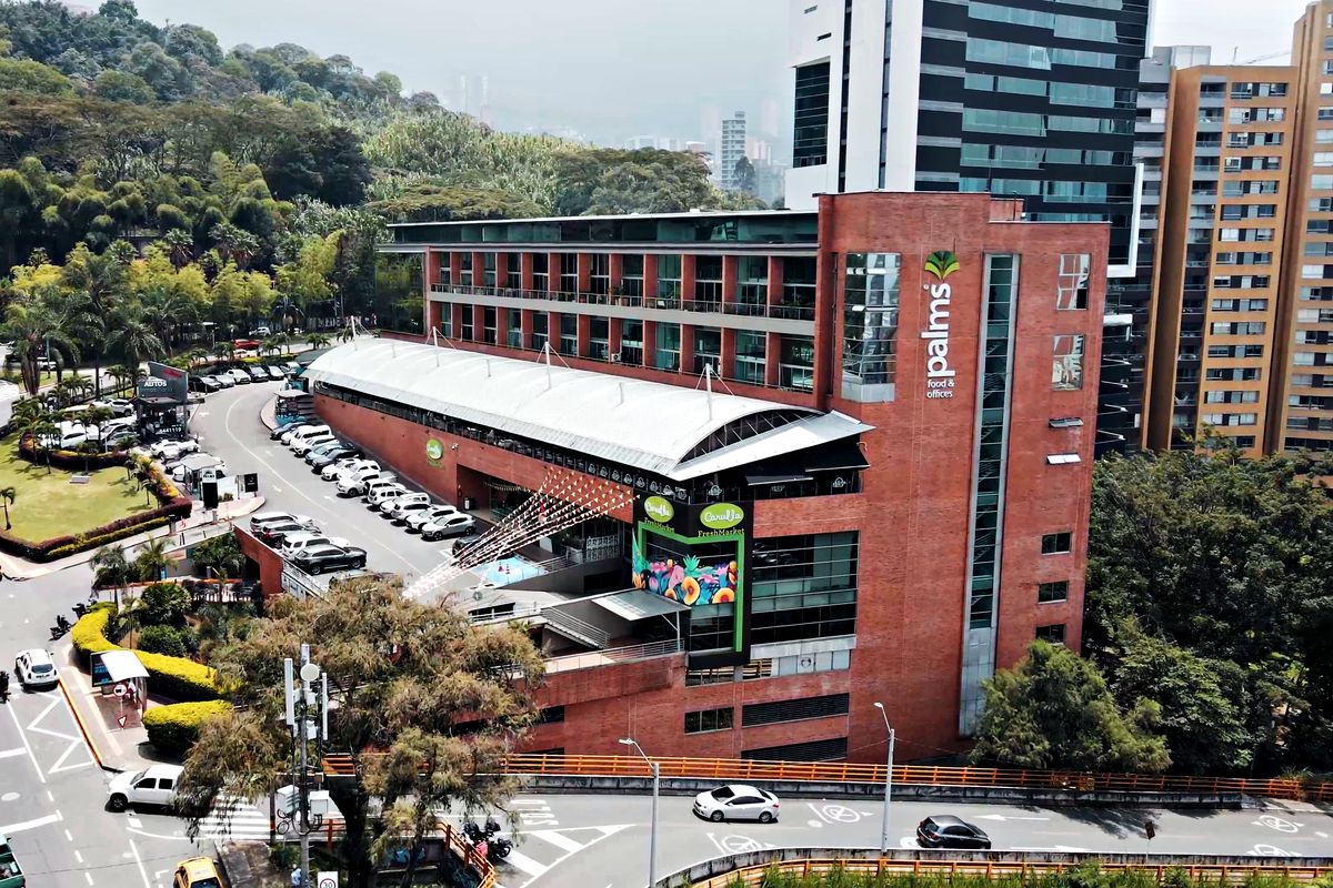 Medellin Dental Solutions, a dentist in Medellín, in the Palms building on Avenida Las Palmas, El Poblado